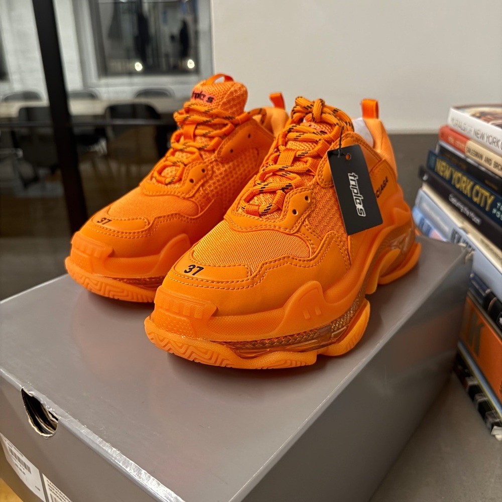 Balenciaga triple s - Picture 7 of 7